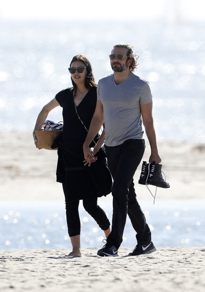 AG_677090 - ** RESTRICTIONS: WORLDWIDE EXCEPT IN ITALY, SPAIN **  -     *PREMIUM-EXCLUSIVE* **MUST CALL FOR PRICING** - Venice, CA - Bradley Cooper and Irina Shayk bring their own lunch to the beach and cuddle after enjoying their meal. The couple look sweet and in love as Bradley helps Irina stand up so they can leave hand in hand. Pictured: Bradley Cooper, Irina Shayk AKM-GSI 14 FEBRUARY 2017   Maria Buda (917) 242-1505 mbuda@akmgsi.com   Mark Satter (317) 691-9592 msatter@akmgsi.com or sales@akmgsi.com