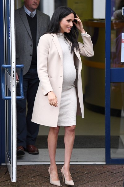 meghan-duchess-of-sussex-departs-after-visiting-mayhew-news-photo-1083228828-1547653167